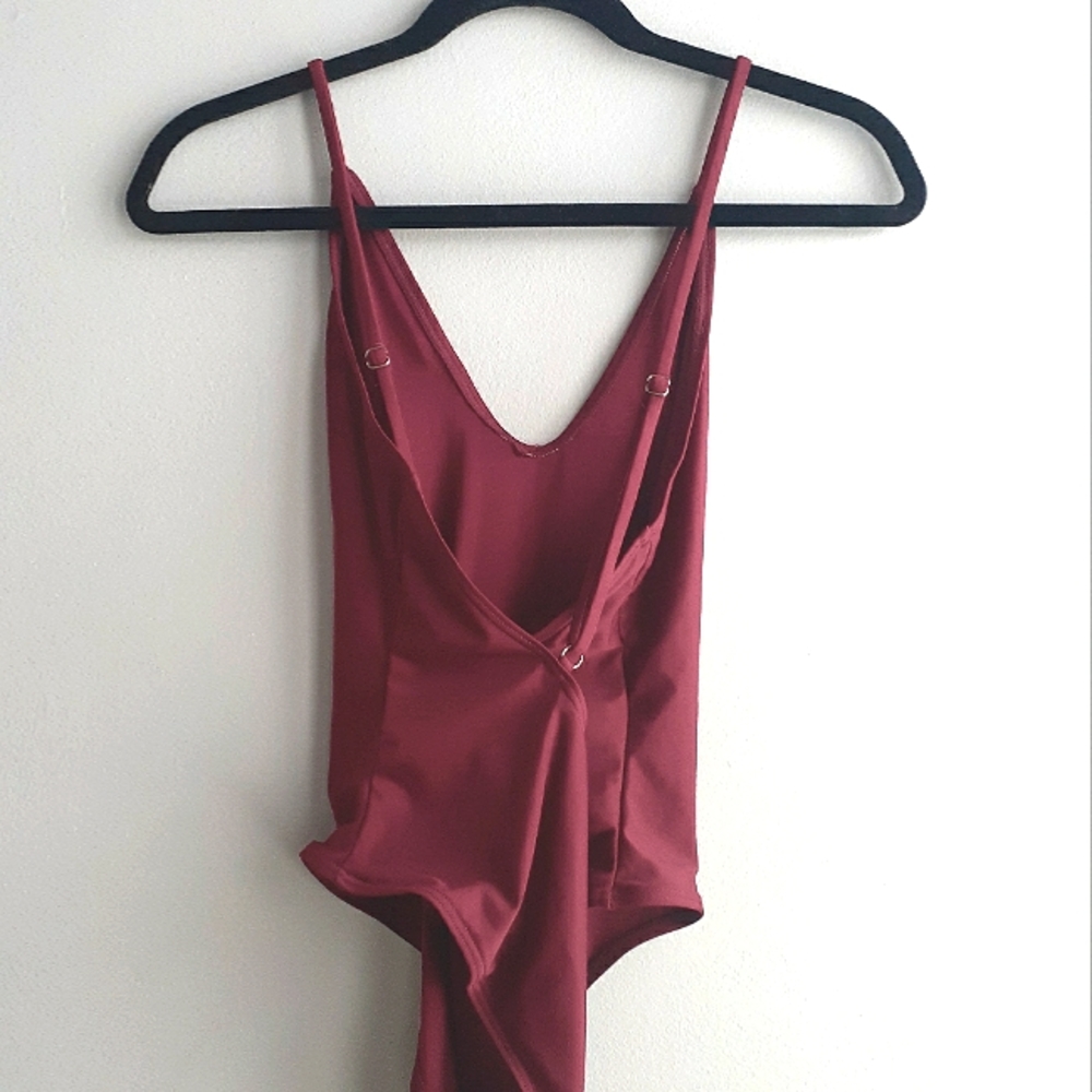 Retro One Piece Swim | M - L | Garnet - Picture 3 of 10